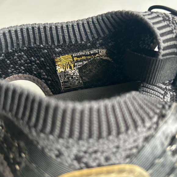 Keen Grey Black Textile Rubber Outsole Sneakers Sandals size 9 - Picture 12 of 14